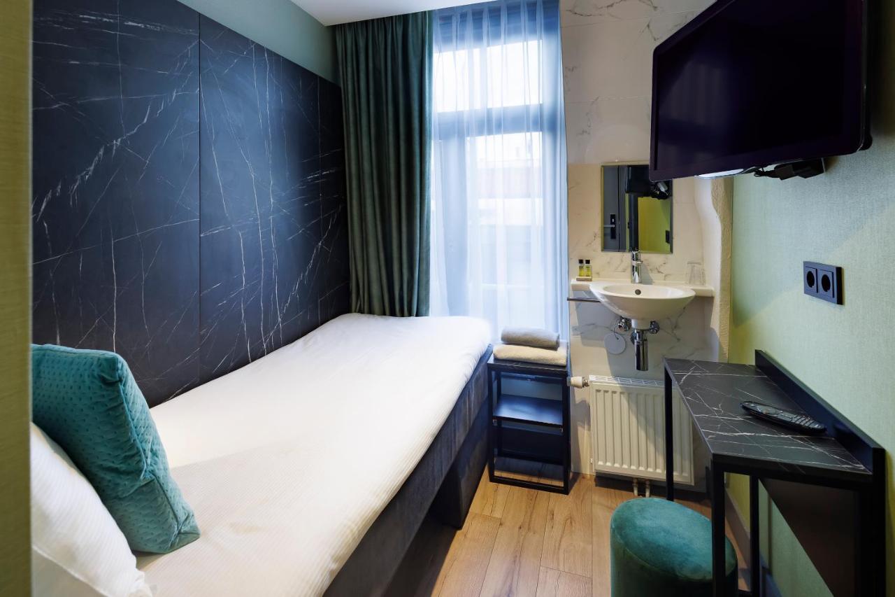 Ciao Papa Hotel Amsterdam Central Station Esterno foto