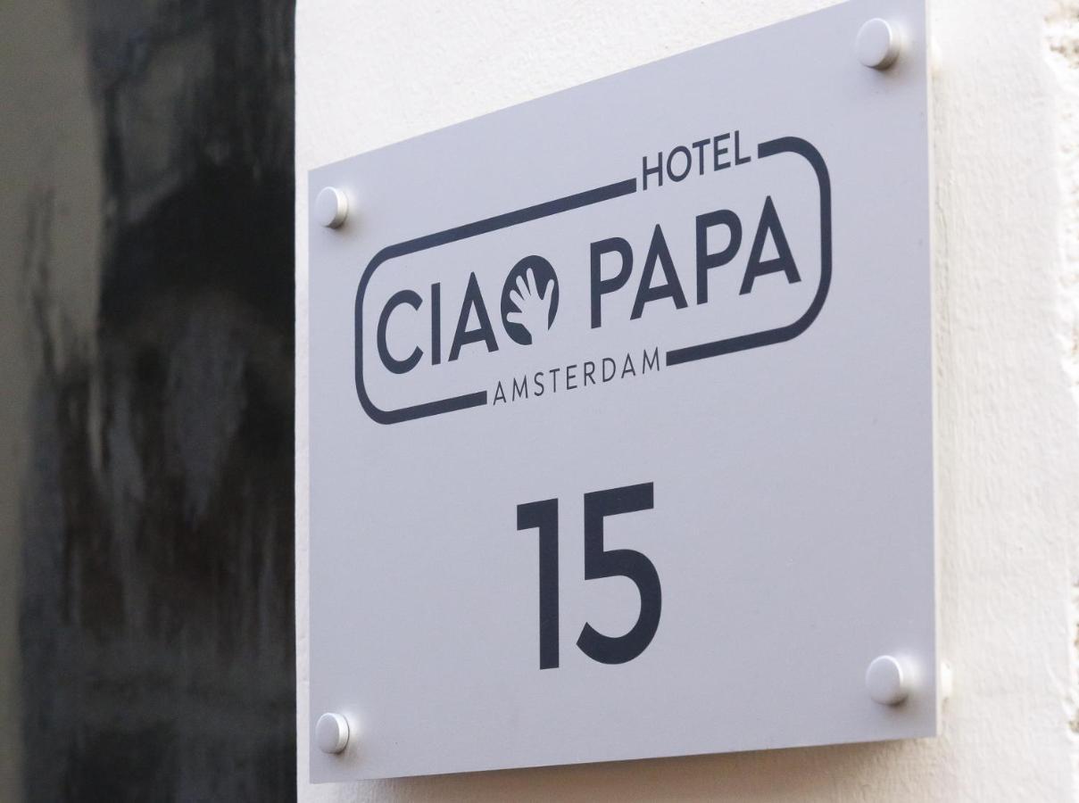 Ciao Papa Hotel Amsterdam Central Station Esterno foto